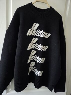 WELLDONE Black Crewneck Logo Knit Sweater